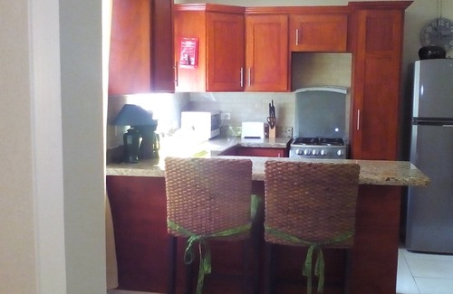 Halcyon Heights Apartment | REDUCED RATE: Modern,Spacious,Unbeatable Location, close to amenities,SUPER HOST