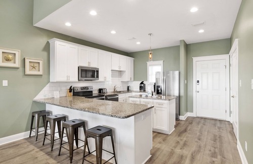 Morgantown House | Reduced Rate! Top Shelf *Pet-Friendly, Beach Views, 2 Pools*