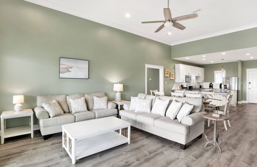 Morgantown House | Reduced Rate! Top Shelf *Pet-Friendly, Beach Views, 2 Pools*