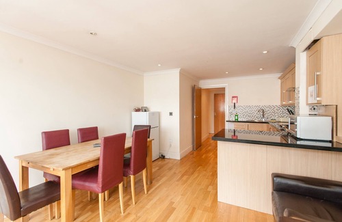Waterloo House | *Reduced Rates* Terrace Apartment | apx. 10 Mins from London Eye, Zone 1