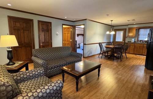 Colliersville Apartment | Redwood Inn & Suites - Apartment C - impeccably clean motel between CDP & ASV