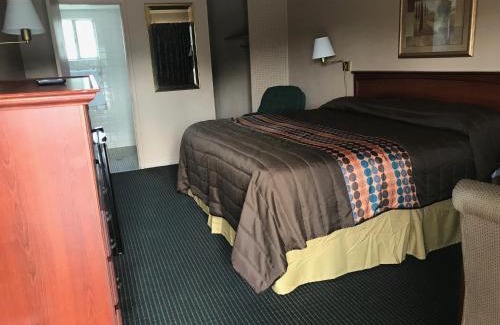 Gadsden Hotel | Redwood Inn