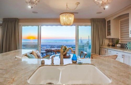 Central Mission Beach House | Reef Break 1