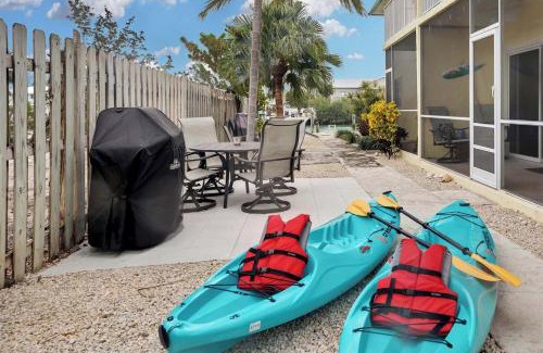 Marathon House | Reel Hip Heated Pool, Boat Slip, Heat, King Bed