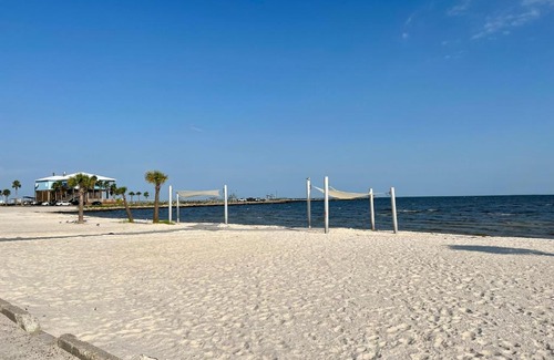 Long Beach House | Reel Paradise 3 Bedrooms