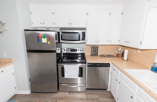 Atlantic Beach Condo | Reel Paradise is a waterfront Condo with a deep water boat slip