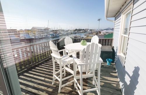 Atlantic Beach Condo | Reel Paradise is a waterfront Condo with a deep water boat slip
