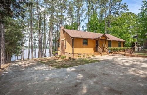 Leesville House | Reel Relaxing