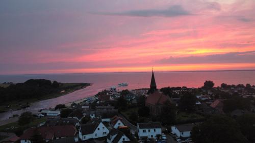 Schaprode Apartment | Reetferienhaus - Schaprode Hafen