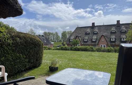 Busumer Deichhausen Apartment | Reethaus Hus to Wurth, apartment Polarmöwe, only 300m to the beach