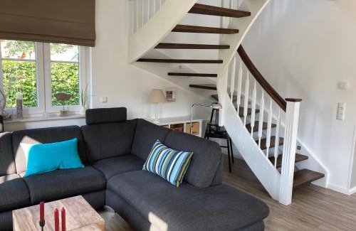 Glowe House | Reethaus Lise - Familienfreundlich mit Strandkorb, Kamin und Bollerwagen - 12 Gehminuten zum längsten Strand Rügens