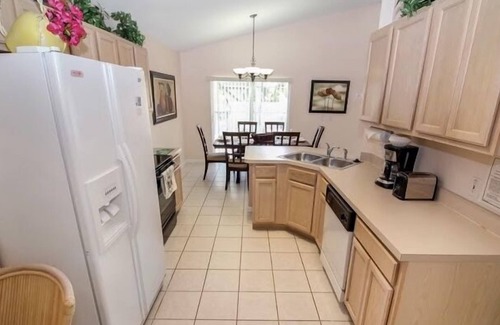 Lake Berkley Villa | Ref 10. Lake Berkley. Villa own pool. Gas BBQ. Near Disney