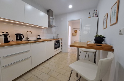 Fuengirola Apartment | Ref: 324 Centric 3 bedroom apartment with swimming pool and close to everything