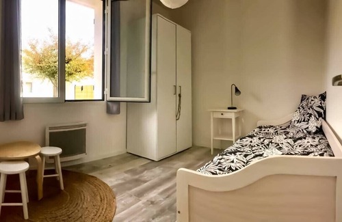 Carcans House | Ref 4C: Magnificent modern house in the center of Carcans