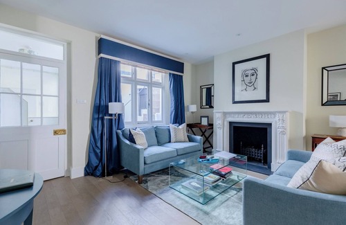 Warwick Apartment | Refined 2BD Flat Between Westminster and Chelsea