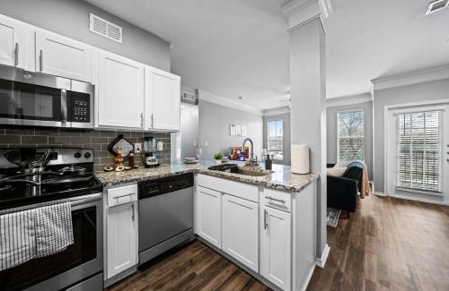 Fossil Creek Apartment | Refined Unit 2BR, 2BA Pool Access