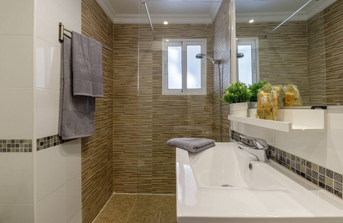 Ciudad Jardin Apartment | Reformado, 1 Dormitorio, Wifi, Vestidor, Centro