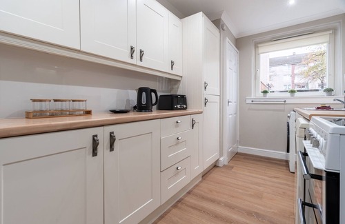 Glasgow Apartment | Refreshing Apartment in South Glasgow