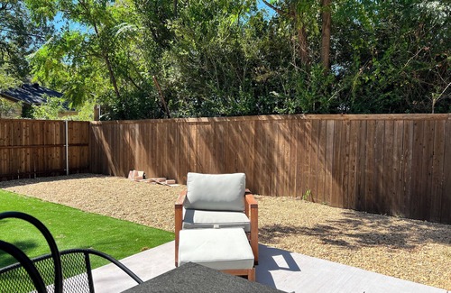 West Dallas House | Refreshing Dallas home in a central location