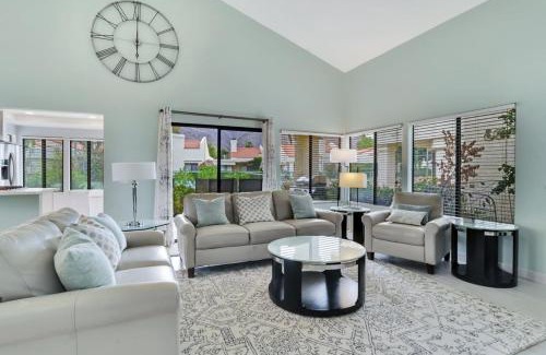 La Quinta House | Refreshing Desert Escape near LQ Resort