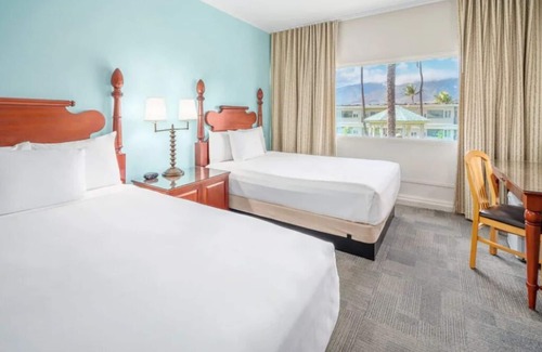 Kahului Hotel | Refreshing Kahului Stay: Outdoor Pool & Breakfast by the Beach | Garden View Roo