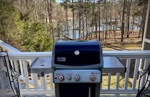 Gumlog House | Refreshing Spacious Retreat on Lake Hartwell
