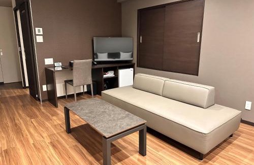 Ikeda Hotel | Reftel Osaka Itami Airport Hotel
