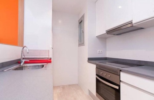 La Salut Apartment | Refurbished flat close by the Park Güell