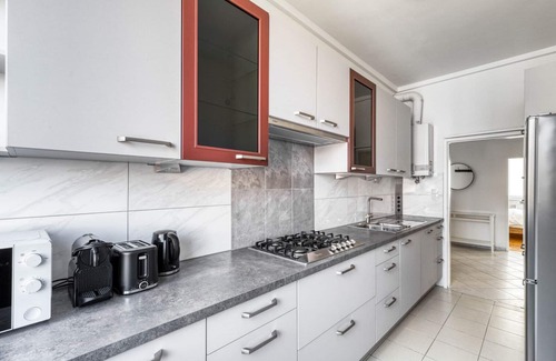 Rudolfsheim-Funfhaus Apartment | Refurbished Penzing 3BR w/Elevator & Balcony, nr metro U3, by Blueground