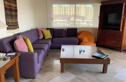 Fluvial Vallarta Hotel | Regal 3bd PH with private pool in Beach Resort Spa