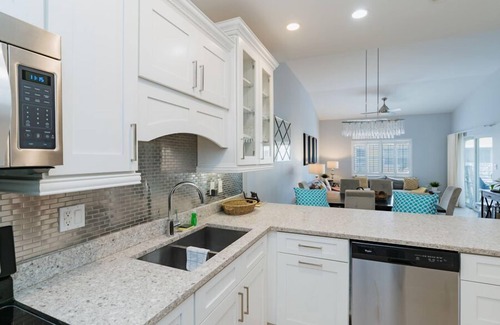 Seven Mile Beach Condo | Regal Beach Club 432 is a 3rd Floor Unit with Amazing Views of the Ocean!