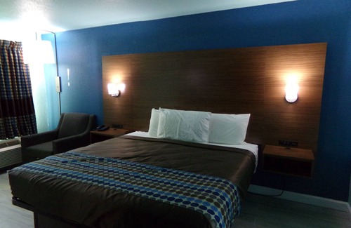Lake City Hotel | Regal Inn