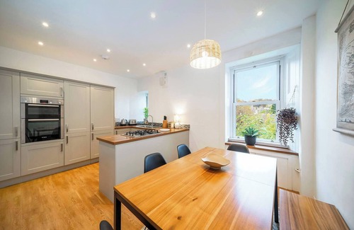 Broughty Ferry Apartment | Regal Residence - A Trendsetter's Apartment