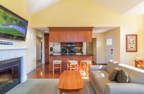 McGaheysville House | Regal Vistas Luxury Two Bedroom Townhome