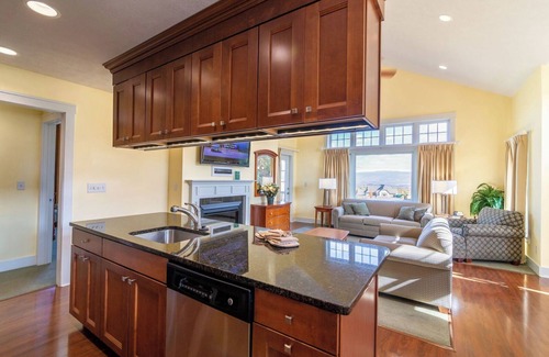 McGaheysville House | Regal Vistas Luxury Two Bedroom Townhome