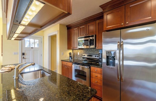 McGaheysville House | Regal Vistas Luxury Two Bedroom Townhome