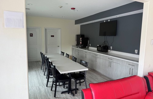 Humble Hotel | REGENCY INN AND SUITES