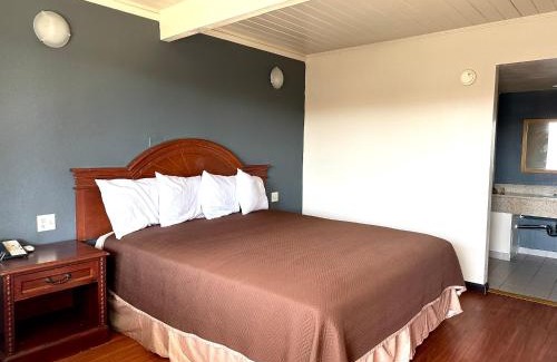 Raisin Hotel | Regency Inn Fresno