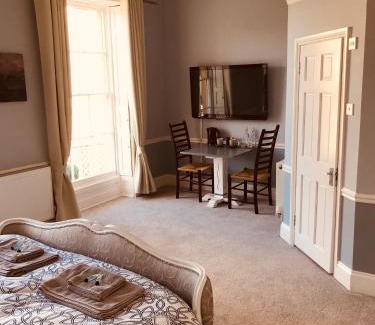 Cheltenham House | Regency Rooms Guesthouse