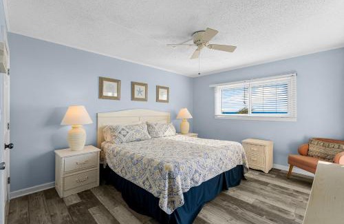 Crescent Beach Apartment | Regency Towers #0307
