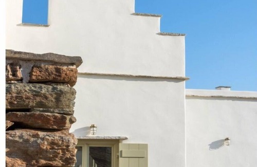 Exomvourgo House | Regenesis 3 3BDR Pool Villa by UpGreat Hospitality