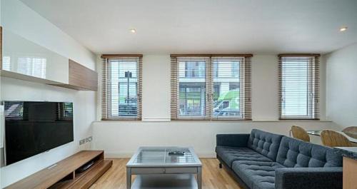 Swiss Cottage Apartment | Regent's Park by Urban Retreats
