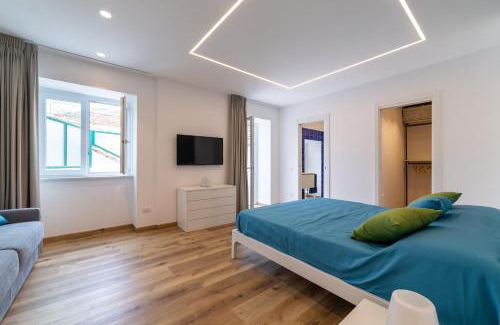 Maiori House | REGINNA LIGHTHOUSE