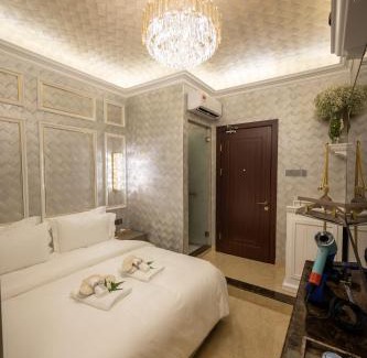 Downtown Kota Kinabalu Hotel | Regis by Ritz, Imago Mall Loft B