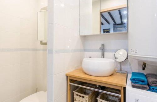 Grenelle House | Relais Cocorico "Oeuf" Family Suite with AC