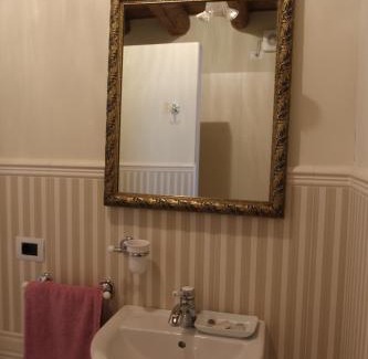 Ovest House | Relais Corte Sant' Agata B&B