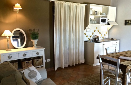 Anghiari Apartment | Relais Il Pozzeto - Apartment for 2 to 4 people in B&B, the "Apple"