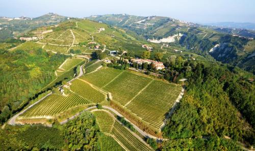 Santo Stefano Belbo Hotel | Relais San Maurizio