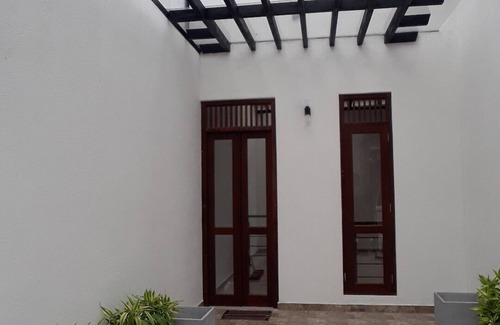 Malabe House | Relax amidst nature. " Leisure Gate " is the ideal place for you.