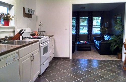 Colorado Springs House | Relax and Be Our Guest In Historic Old Colorado City.